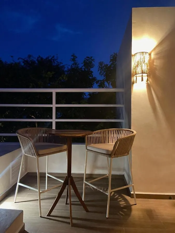 הוילה Tuluminati House-Bohemian Chic Luxury @Zama, טולום