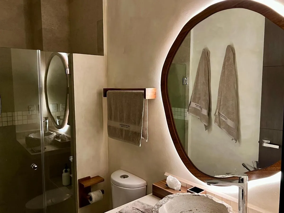 הוילה Tuluminati House-Bohemian Chic Luxury @Zama, טולום