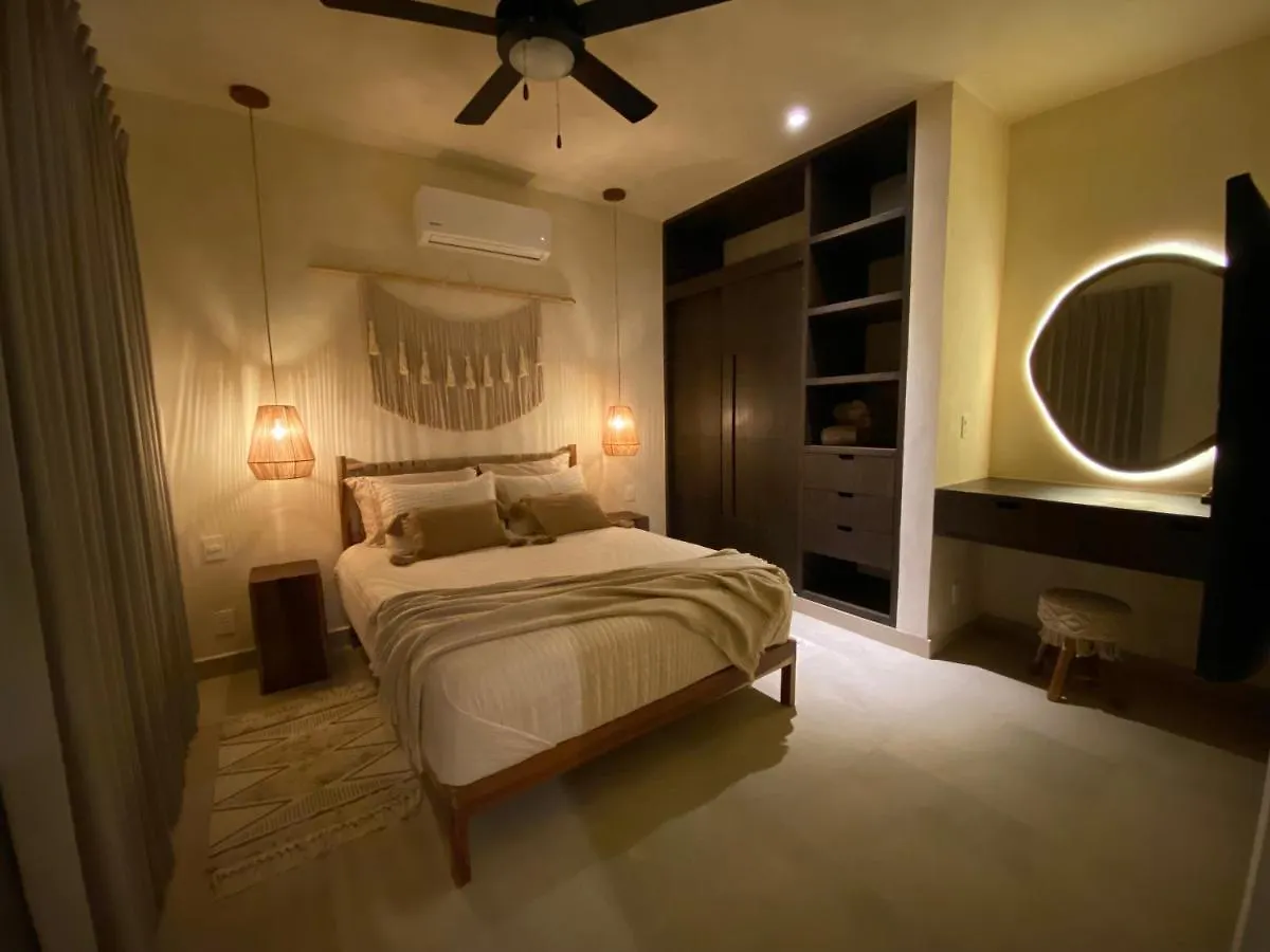 הוילה Tuluminati House-Bohemian Chic Luxury @Zama, טולום